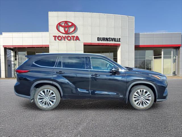 Used 2021 Toyota Highlander Platinum with VIN 5TDEBRCH5MS056377 for sale in Burnsville, Minnesota