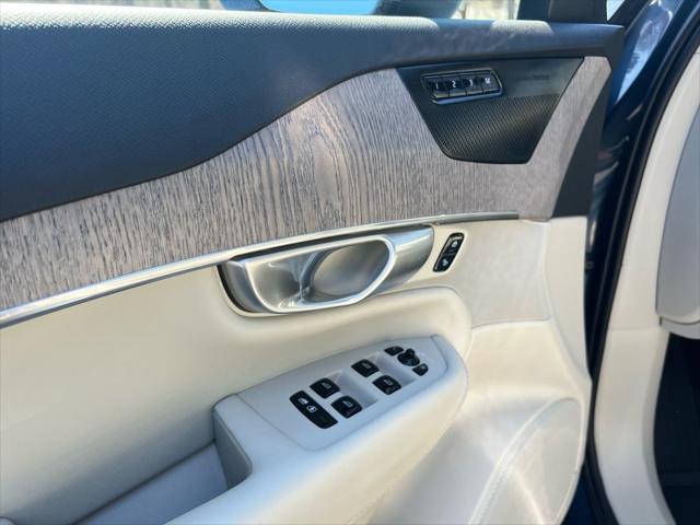 2024 Volvo XC90 B6 Plus Bright Theme 7-Seater