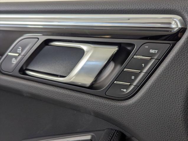 2026 Porsche Macan Unknown