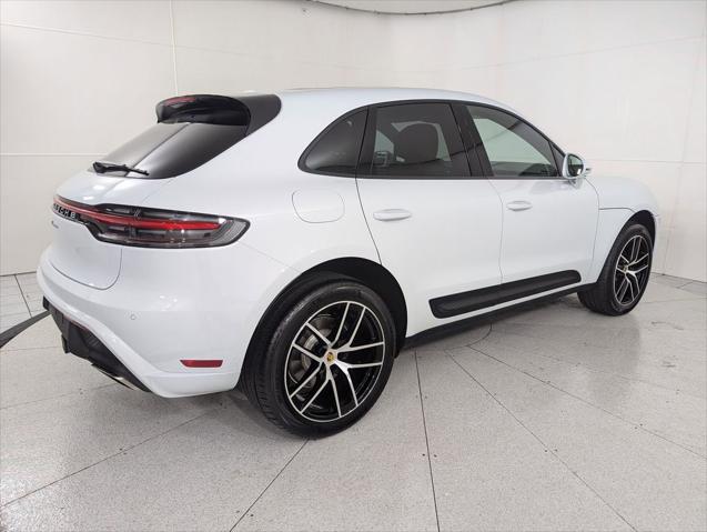 2026 Porsche Macan Unknown