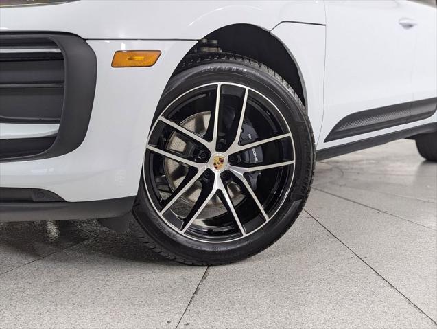 2026 Porsche Macan Unknown