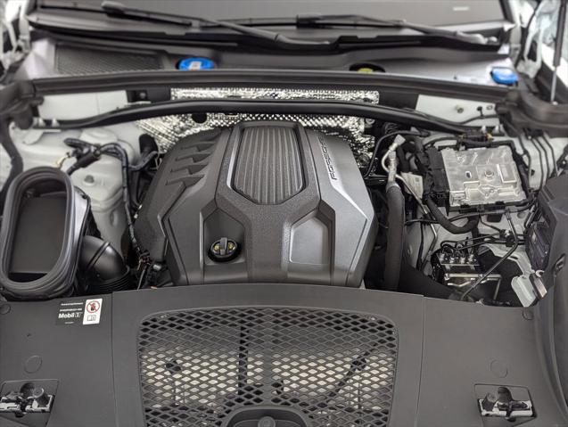 2026 Porsche Macan Unknown