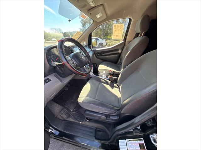 2017 Nissan NV200 SV
