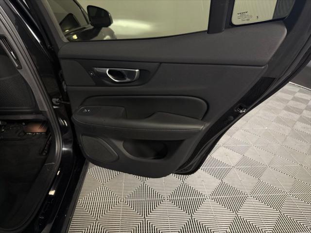 2025 Volvo S60 B5 Plus