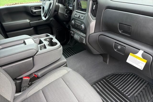 2026 Chevrolet Silverado 2500HD Crew Cab, Long Bed, Custom, 4WD
