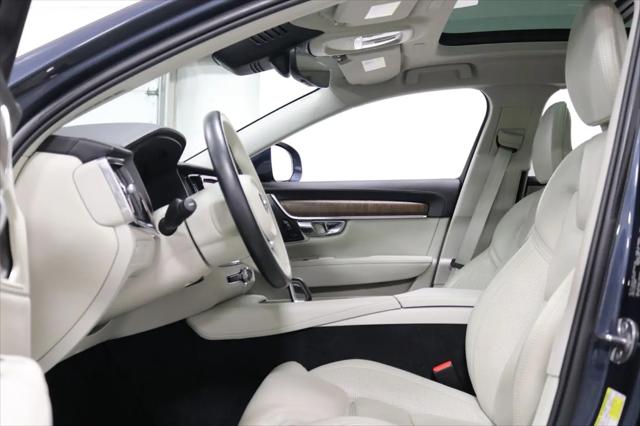 2022 Volvo V90 Cross Country B6