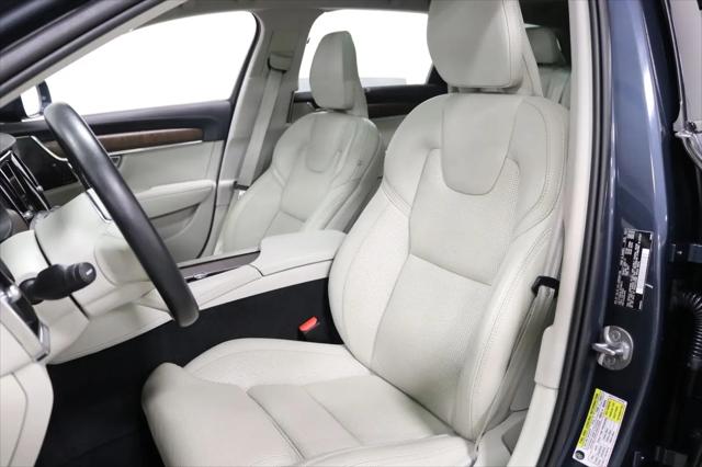 2022 Volvo V90 Cross Country B6