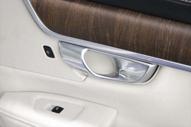 2022 Volvo V90 Cross Country B6