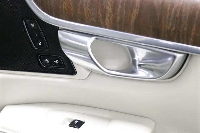 2022 Volvo V90 Cross Country B6