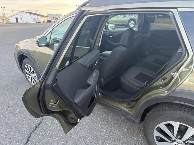 2025 Subaru Outback Premium