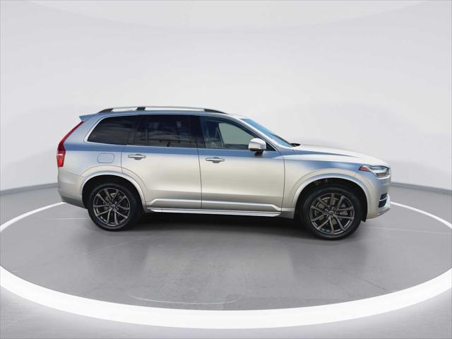 2017 Volvo XC90 T6 Momentum