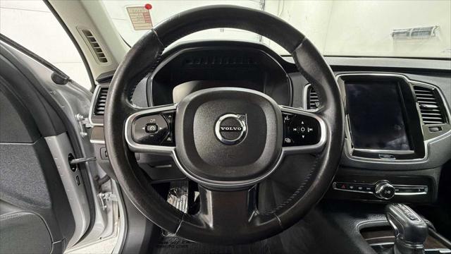 2017 Volvo XC90 T6 Momentum