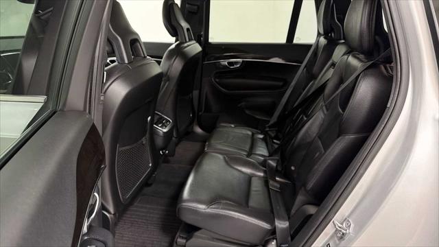 2017 Volvo XC90 T6 Momentum