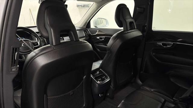 2017 Volvo XC90 T6 Momentum