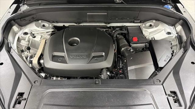 2017 Volvo XC90 T6 Momentum
