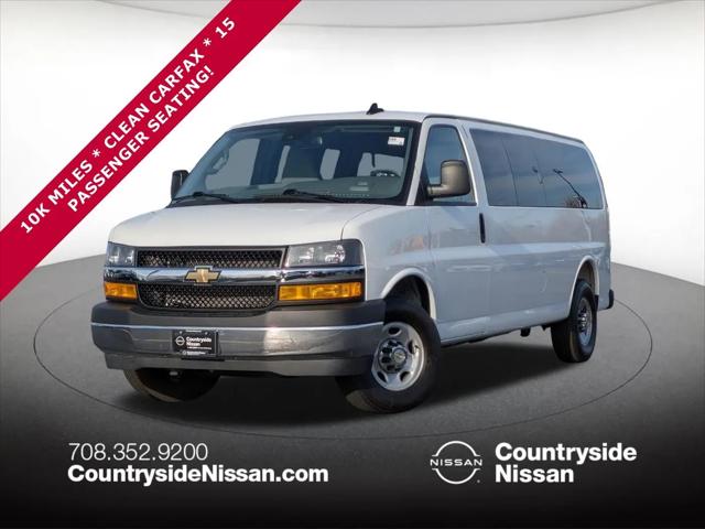 2025 Chevrolet Express Passenger RWD 3500 Extended Wheelbase LT for sale in Countryside, IL