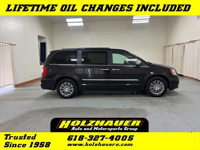 2014 Chrysler Town & Country Touring-L for sale in Nashville, IL