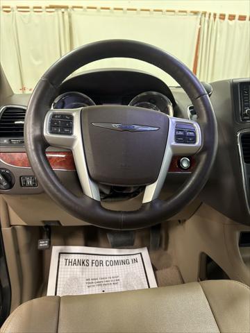 2014 Chrysler Town & Country Touring-L