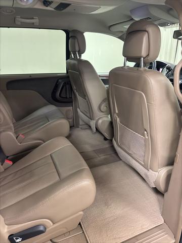 2014 Chrysler Town & Country Touring-L