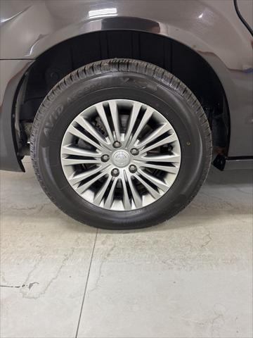 2014 Chrysler Town & Country Touring-L