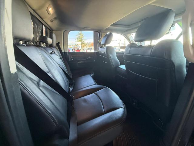 2017 Ram 1500 Laramie Crew Cab 4x4 64 Box