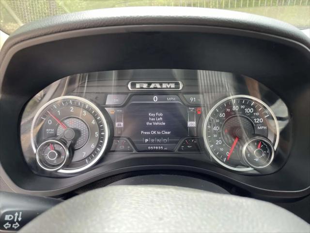 2020 Ram 1500 Big Horn Crew Cab 4x4 5'7" Box