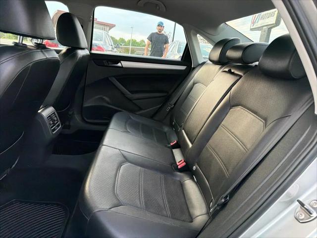 2013 Volkswagen Passat 2.5L SE