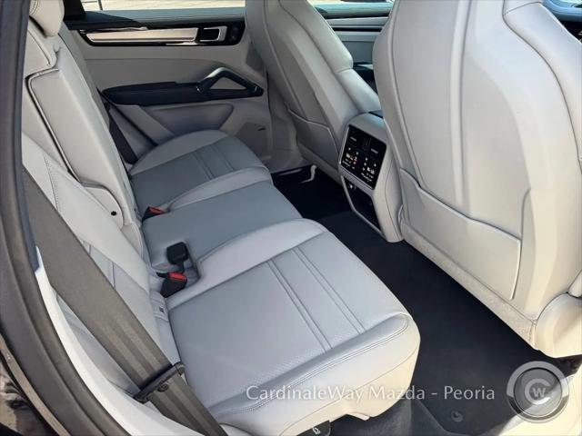 2022 Porsche Cayenne S Platinum Edition
