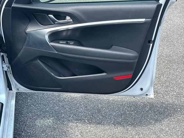 2025 Genesis G70 2.5T RWD