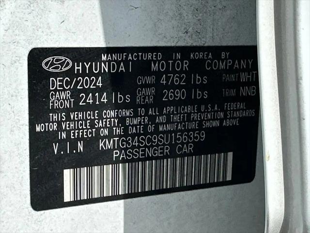 2025 Genesis G70 2.5T RWD