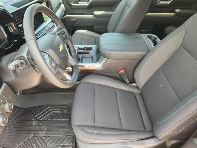 2026 Chevrolet Silverado 1500 4WD Crew Cab Standard Bed LT