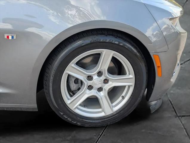 2022 Chevrolet Camaro RWD Coupe 2LT