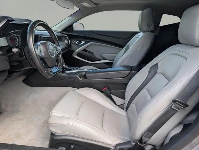 2022 Chevrolet Camaro RWD Coupe 2LT