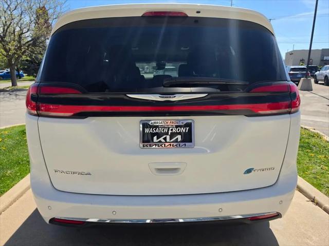 2023 Chrysler Pacifica Hybrid Touring L