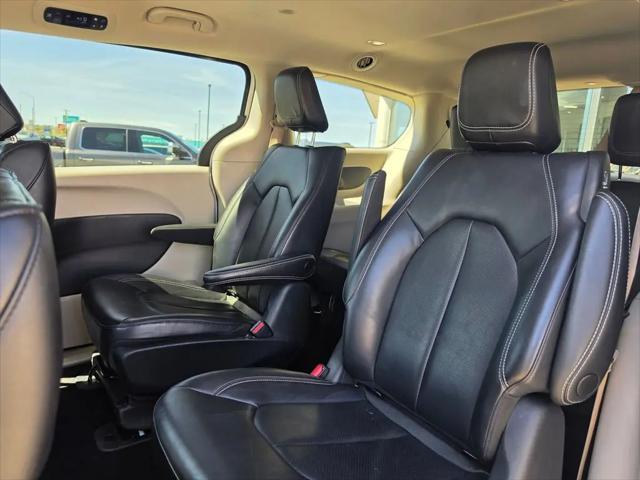 2023 Chrysler Pacifica Hybrid Touring L