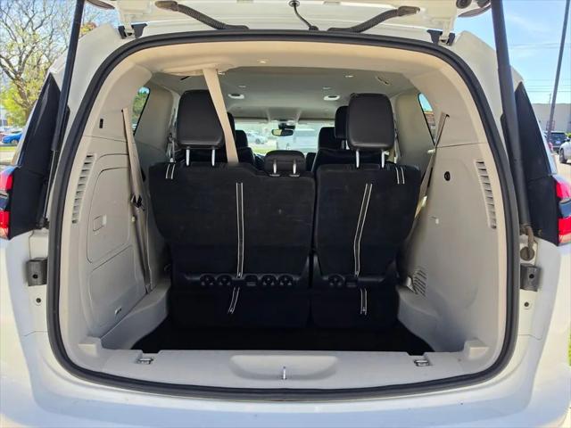 2023 Chrysler Pacifica Hybrid Touring L