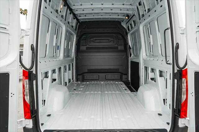 2026 Mercedes-Benz Sprinter 2500 Standard Roof 4-Cyl Diesel HO
