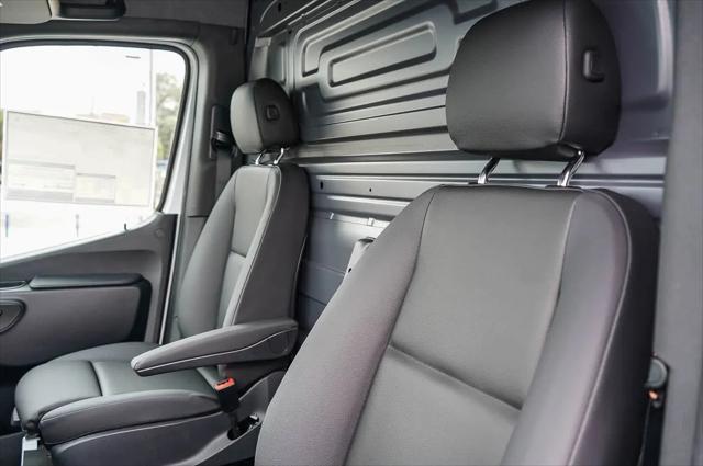 2026 Mercedes-Benz Sprinter 2500 Standard Roof 4-Cyl Diesel HO