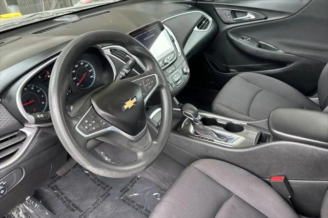 2022 Chevrolet Malibu FWD 1FL