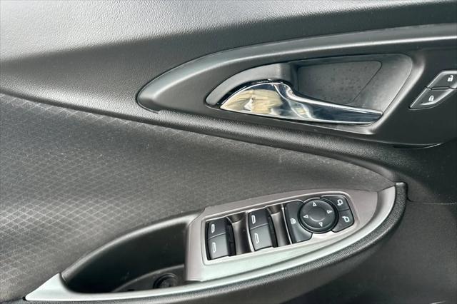 2022 Chevrolet Malibu FWD 1FL