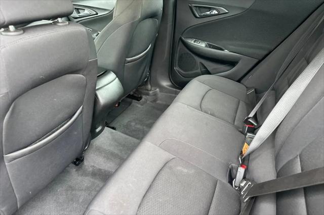 2022 Chevrolet Malibu FWD 1FL