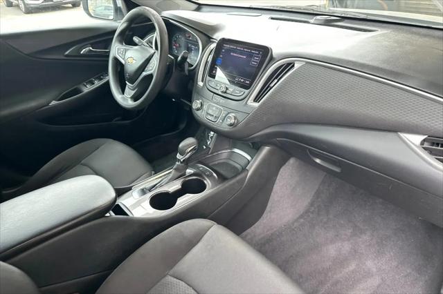 2022 Chevrolet Malibu FWD 1FL