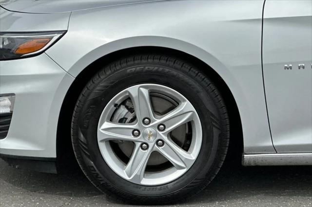2022 Chevrolet Malibu FWD 1FL
