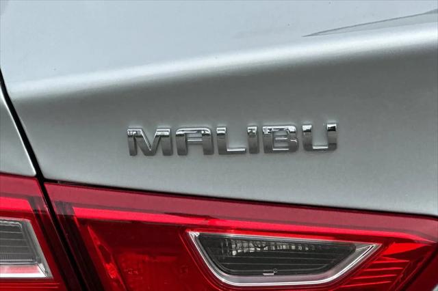 2022 Chevrolet Malibu FWD 1FL