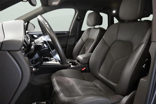2018 Porsche Macan Macan