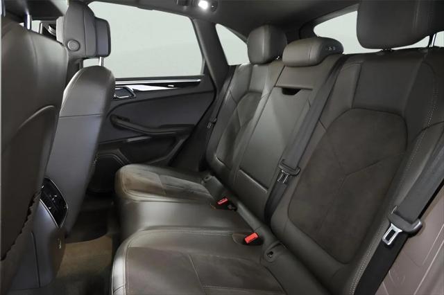 2018 Porsche Macan Macan