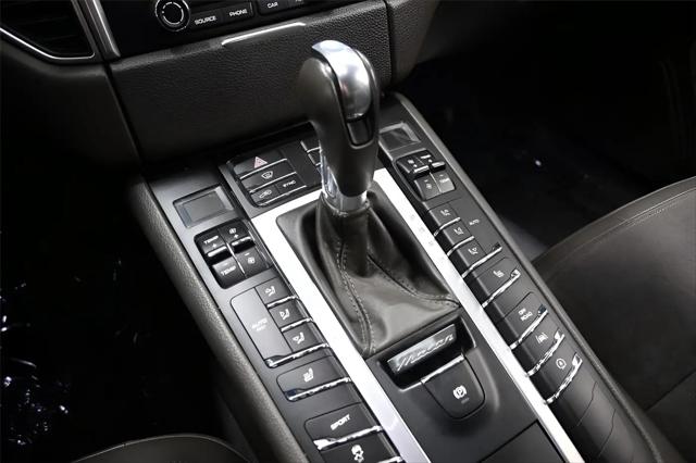2018 Porsche Macan Macan