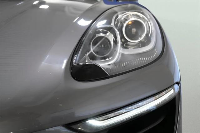 2018 Porsche Macan Macan