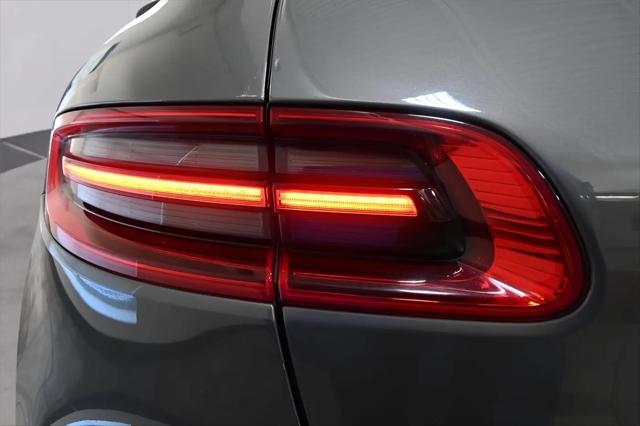 2018 Porsche Macan Macan