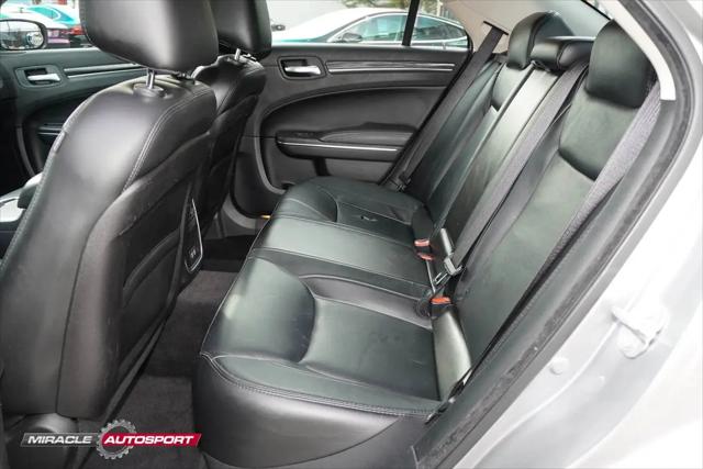2017 Chrysler 300 Limited